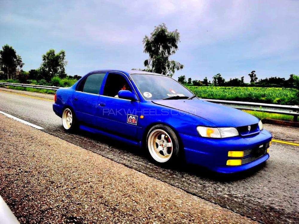 Toyota Corolla - 1998  Image-1