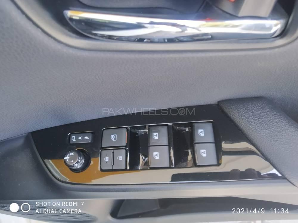 ٹویوٹا پریوس 2018 for Sale in لاہور ٹویوٹا پریوس 2018 for Sale in لاہور Image-13