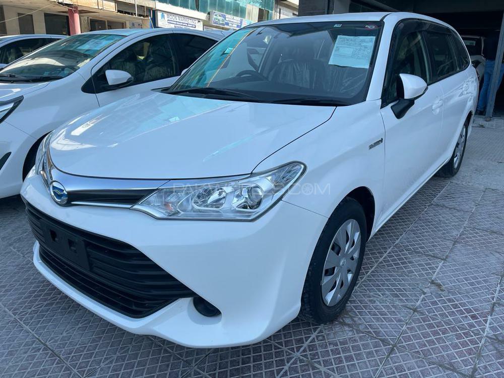 Toyota corolla fielder 2017