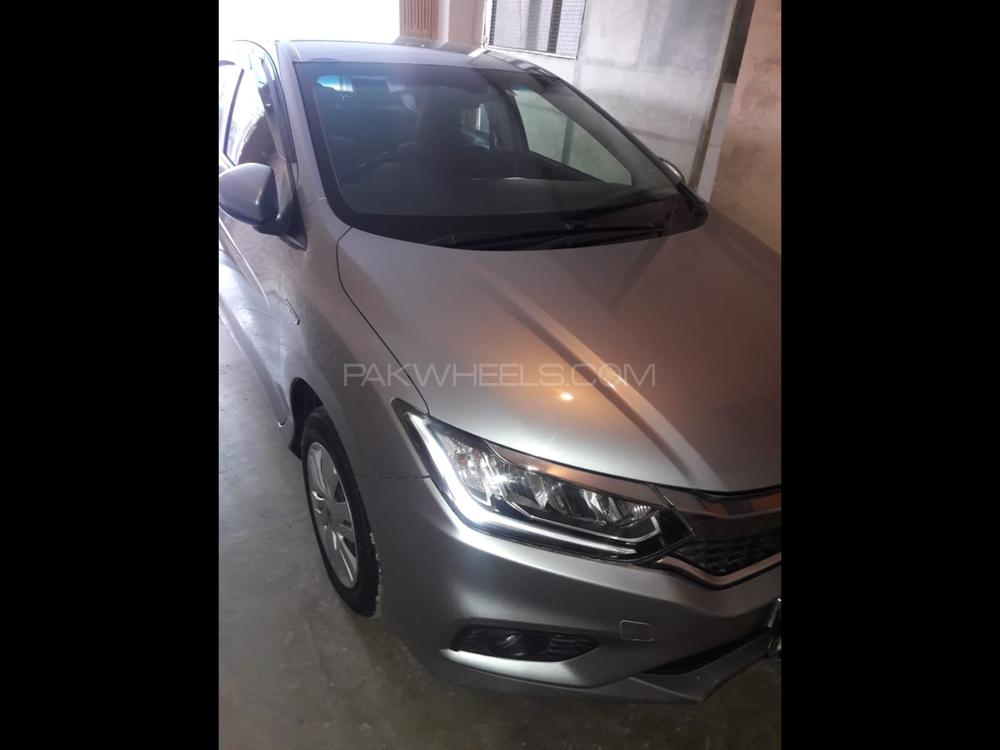 Honda Grace Hybrid 2017 for Sale in Islamabad Image-1