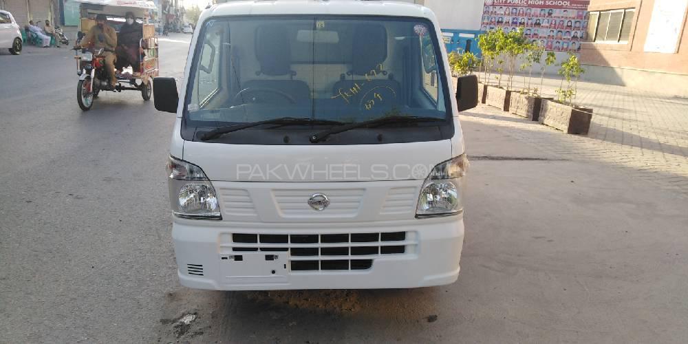 Nissan Other 2017 for Sale in Sialkot Image-1