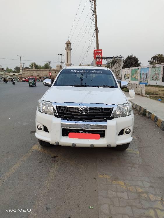 Toyota Hilux 2015 for Sale in Chowk munda Image-1