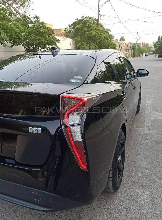 Toyota Prius 2016 for Sale in Karachi Image-1