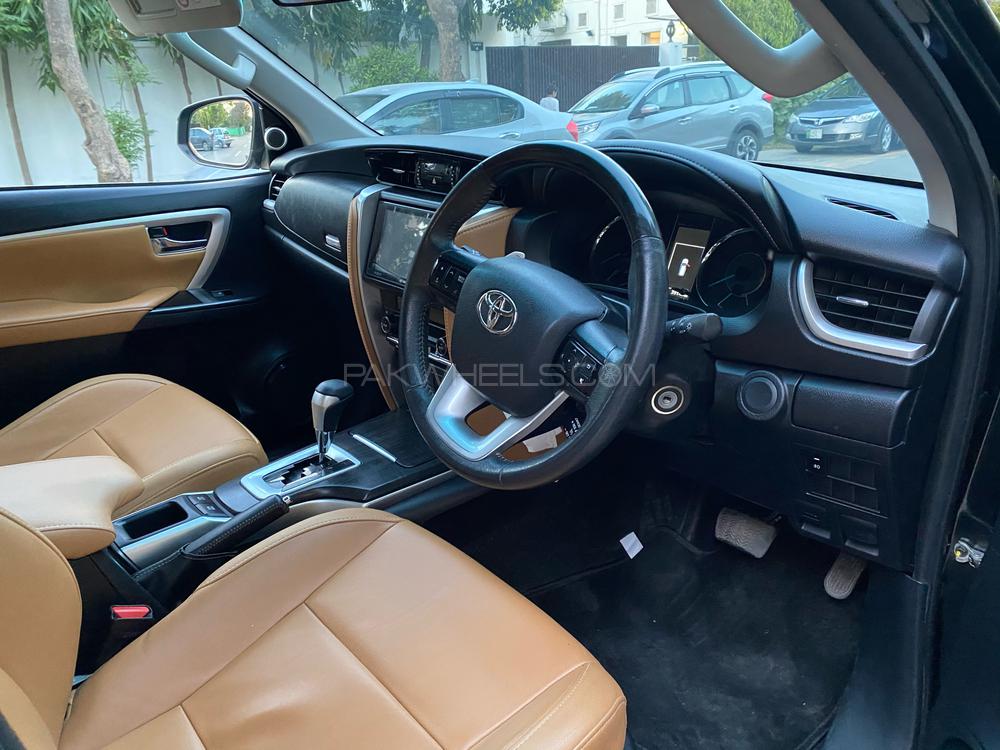 Toyota Fortuner 2017 for Sale in Lahore Toyota Fortuner 2017 for Sale in Lahore Image-7