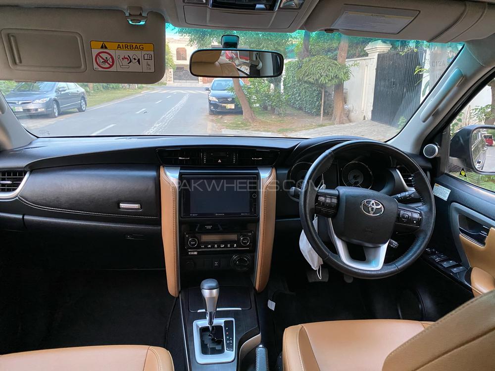 Toyota Fortuner 2017 for Sale in Lahore Toyota Fortuner 2017 for Sale in Lahore Image-5