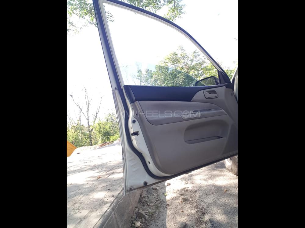 مٹسوبیشی لینسر 2005 for Sale in لاہور مٹسوبیشی لینسر 2005 for Sale in لاہور Image-16