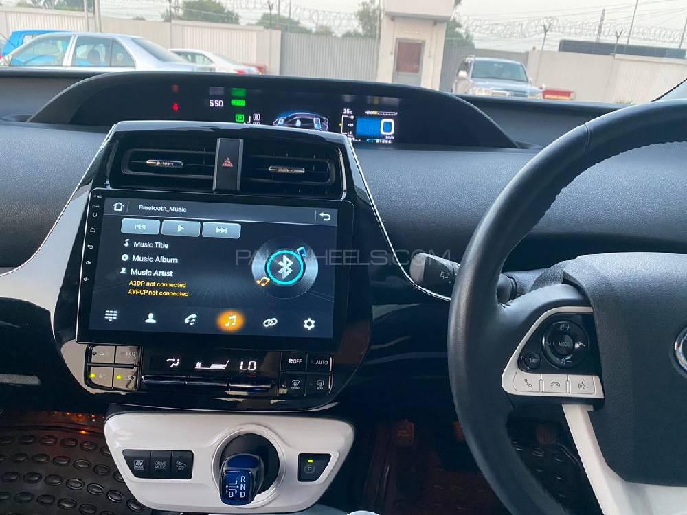 Toyota Prius 2016 for Sale in Lahore Toyota Prius 2016 for Sale in Lahore Image-7