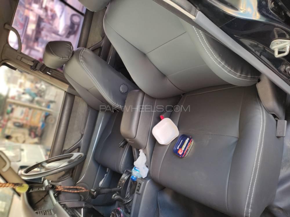 Toyota Land Cruiser 1993 for Sale in Lahore Toyota Land Cruiser 1993 for Sale in Lahore Image-4