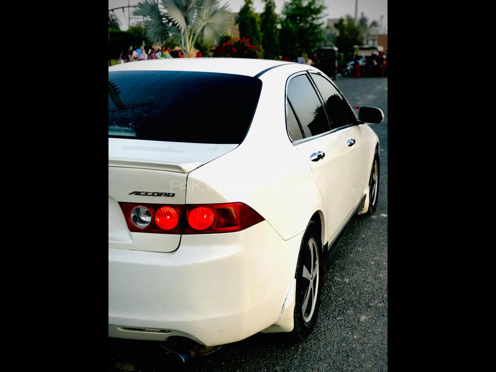 Honda Accord 2004 for Sale in Arifwala Honda Accord 2004 for Sale in Arifwala Image-4