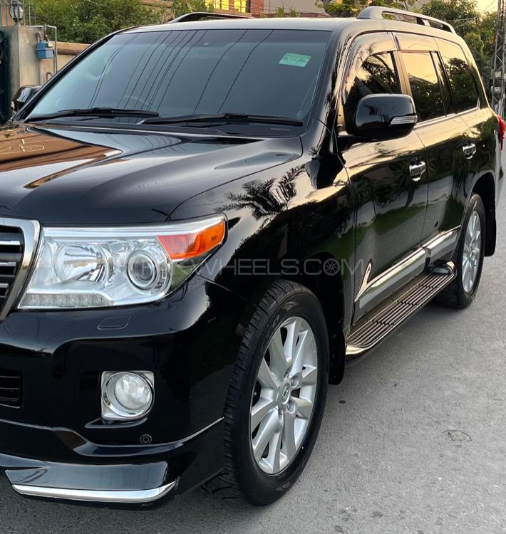 Toyota Land Cruiser 2013 for Sale in Lahore Image-1