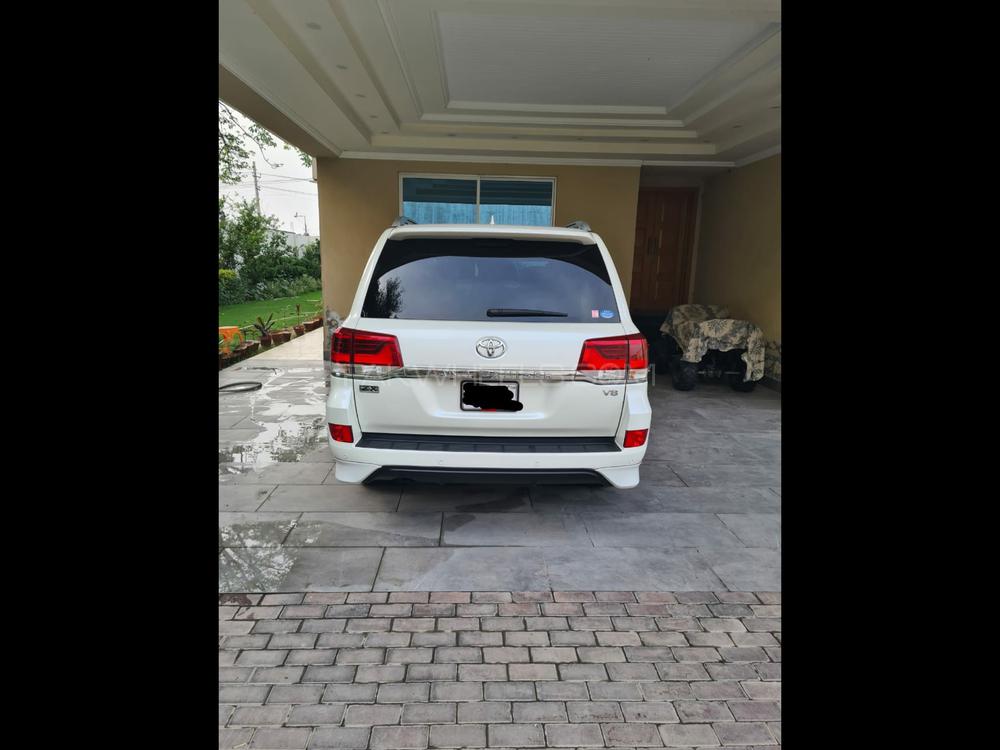 Toyota Land Cruiser 2016 for Sale in Lahore Image-1