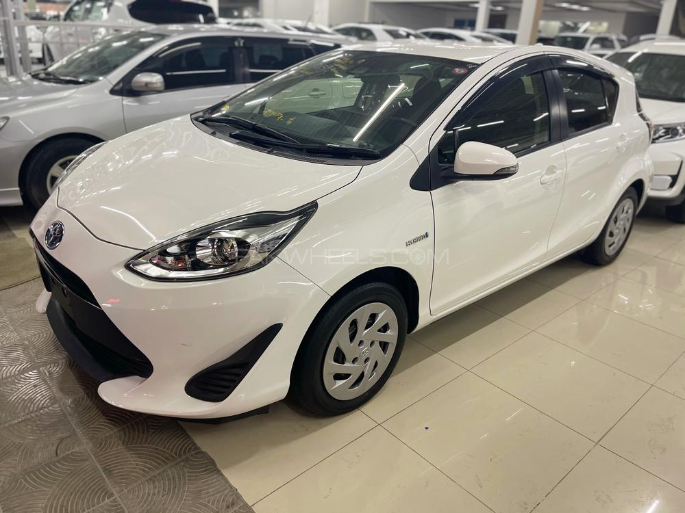 Toyota Aqua 2017 for Sale in Peshawar Toyota Aqua 2017 for Sale in Peshawar Image-3