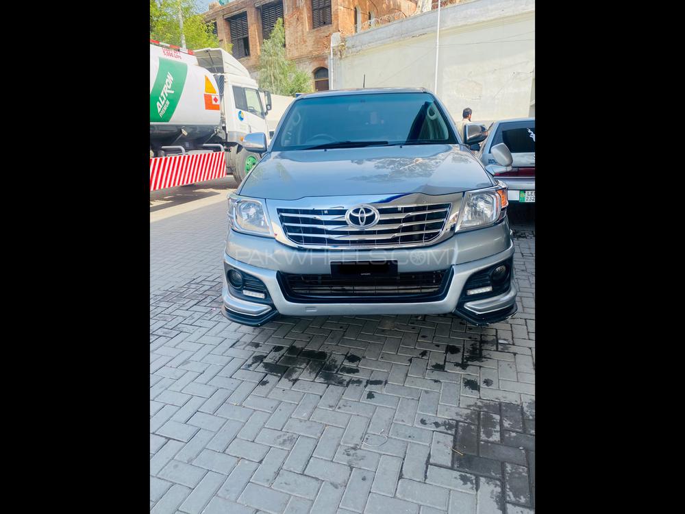 Toyota Hilux 2012 for Sale in Peshawar Image-1
