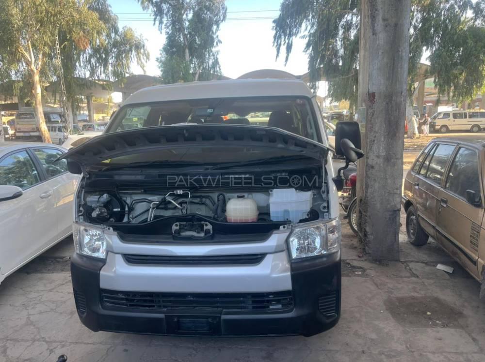 Toyota Hiace 2015 for Sale in Peshawar Toyota Hiace 2015 for Sale in Peshawar Image-8