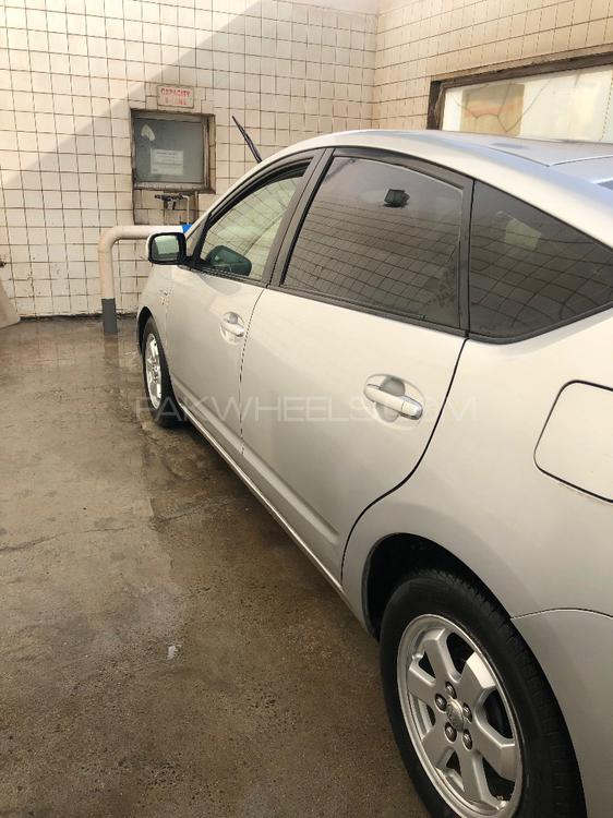 Toyota Prius 2010 for Sale in Kohat Toyota Prius 2010 for Sale in Kohat Image-4