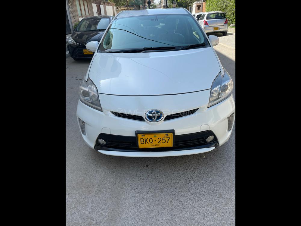 Toyota Prius 2014 for Sale in Karachi Image-1