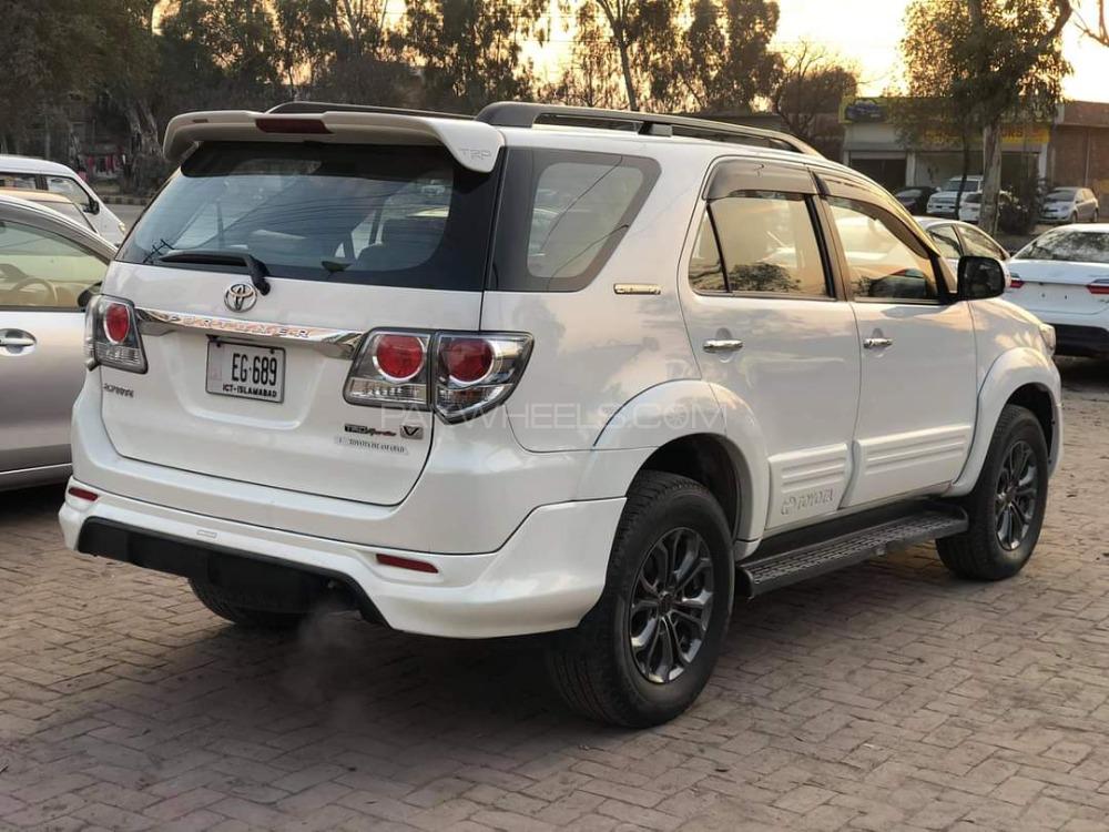 Toyota Fortuner 2015 for Sale in Gujranwala Toyota Fortuner 2015 for Sale in Gujranwala Image-7