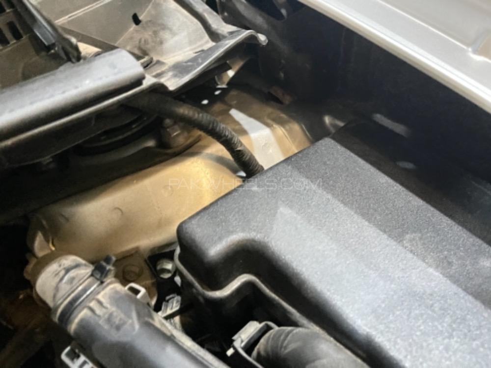 Toyota Prius 2014 for Sale in Faisalabad Toyota Prius 2014 for Sale in Faisalabad Image-11