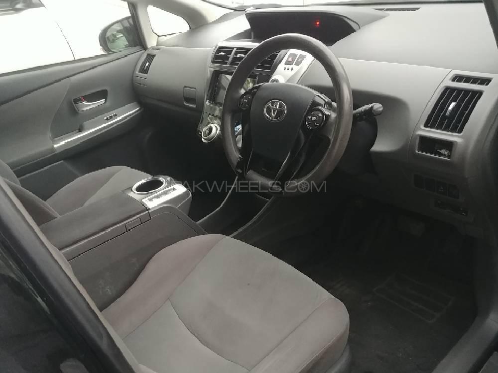 Toyota Prius Alpha 2013 for Sale in Islamabad Toyota Prius Alpha 2013 for Sale in Islamabad Image-9