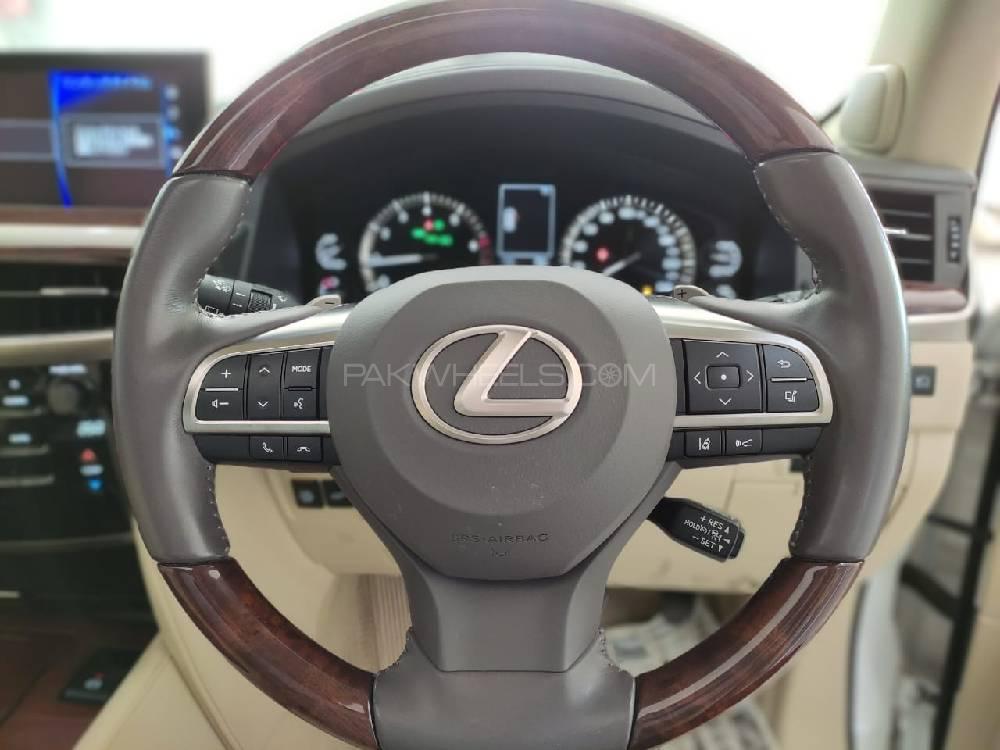 Lexus LX Series 2016 for Sale in Karachi Lexus LX Series 2016 for Sale in Karachi Image-6