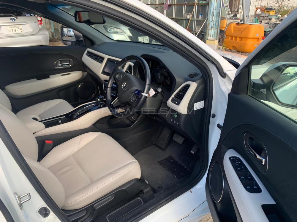 Honda Vezel 2015 for Sale in Karachi Honda Vezel 2015 for Sale in Karachi Image-4