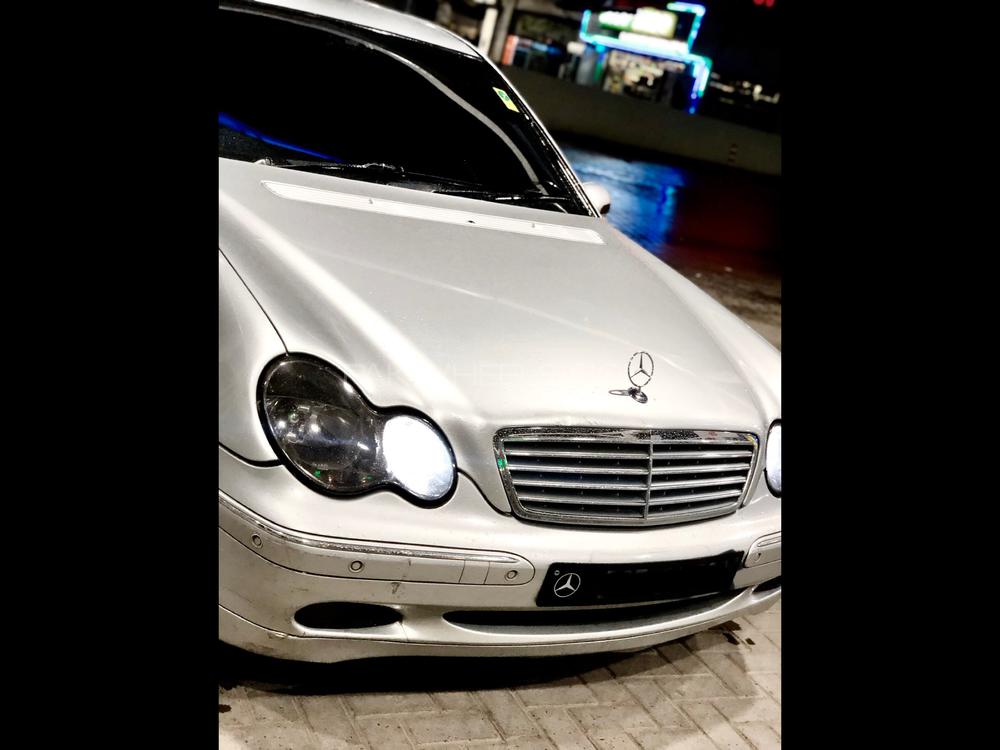 Mercedes Benz C Class 2002 for Sale in Islamabad Mercedes Benz C Class 2002 for Sale in Islamabad Image-10