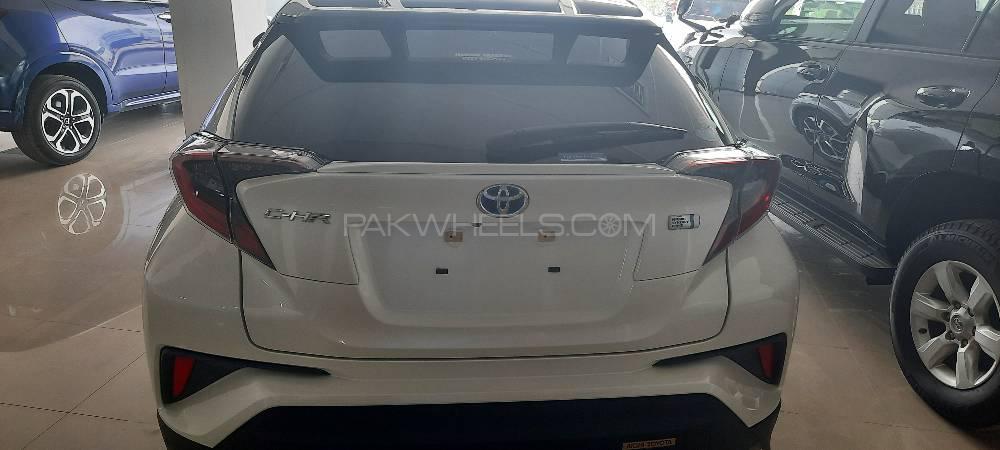 Toyota C-HR 2017 for Sale in Lahore Toyota C-HR 2017 for Sale in Lahore Image-5