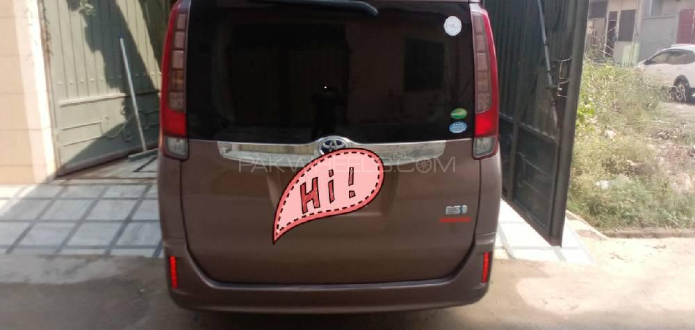 ٹویوٹا نوح 2015 for Sale in پشاور ٹویوٹا نوح 2015 for Sale in پشاور Image-8