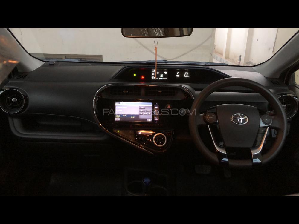Toyota Aqua 2017 for Sale in Peshawar Toyota Aqua 2017 for Sale in Peshawar Image-6