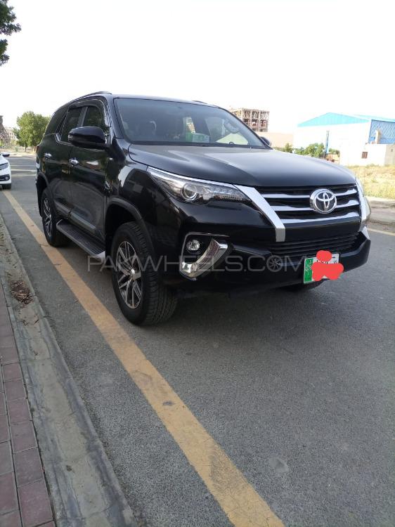 Toyota Fortuner 2019 for Sale in Lahore Image-1