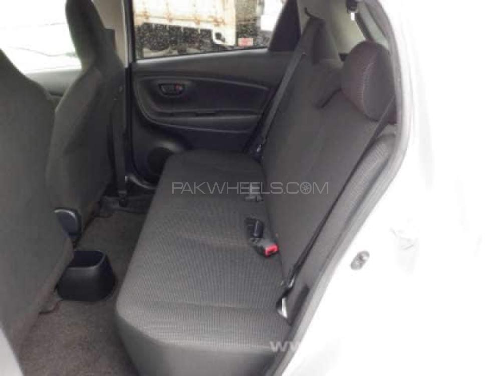Toyota Vitz 2017 for Sale in Sialkot Toyota Vitz 2017 for Sale in Sialkot Image-11
