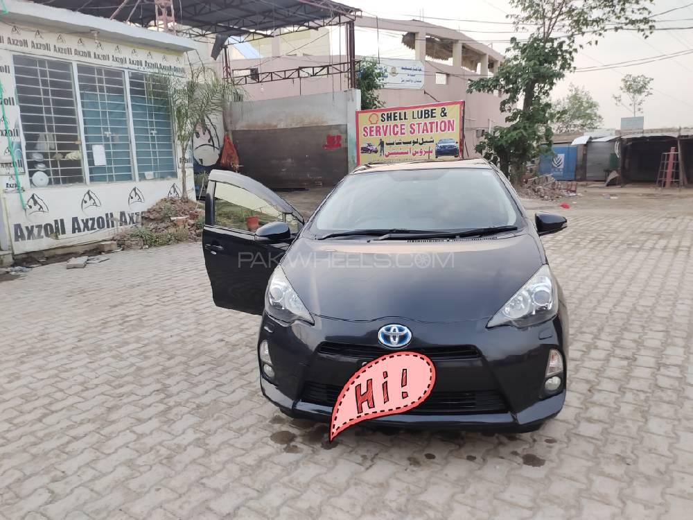 Toyota Aqua 2013 for Sale in Peshawar Image-1