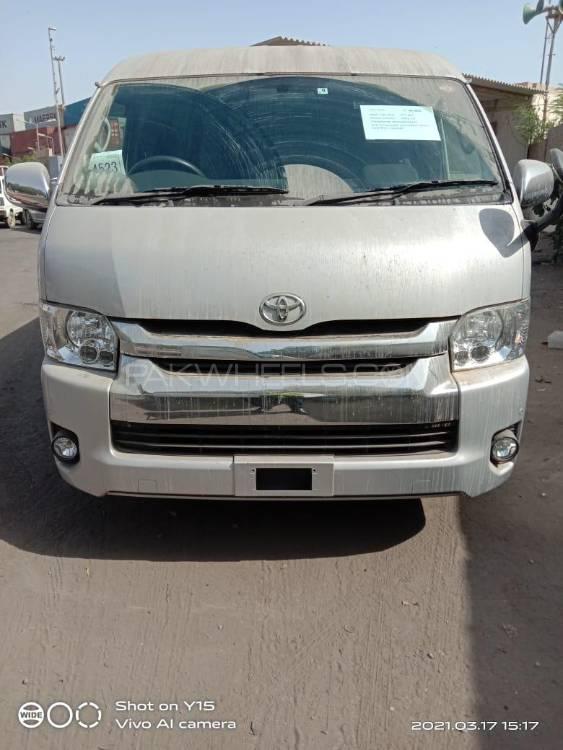 ٹویوٹا ہائی ایس 2015 for Sale in لاہور ٹویوٹا ہائی ایس 2015 for Sale in لاہور Image-4