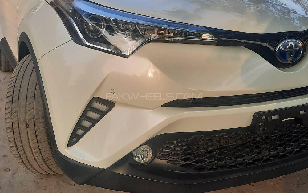 Toyota C-HR 2020 for Sale in Faisalabad Toyota C-HR 2020 for Sale in Faisalabad Image-3