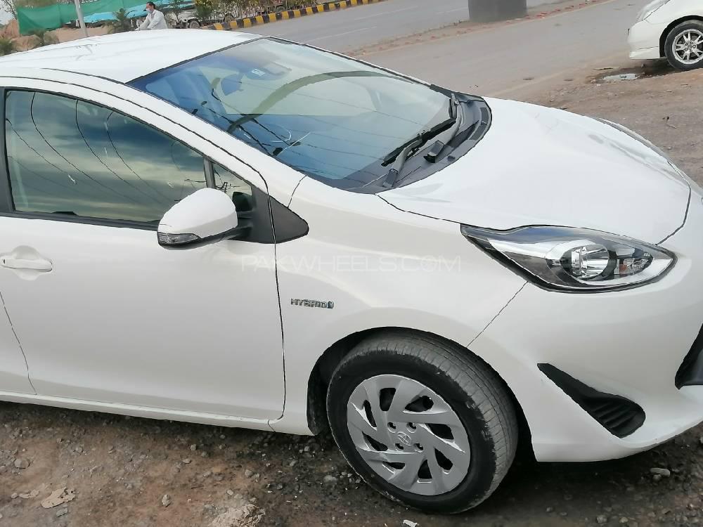 Toyota Aqua 2017 for Sale in Peshawar Toyota Aqua 2017 for Sale in Peshawar Image-3
