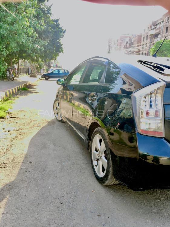 Toyota Prius 2010 for Sale in Lahore Toyota Prius 2010 for Sale in Lahore Image-8