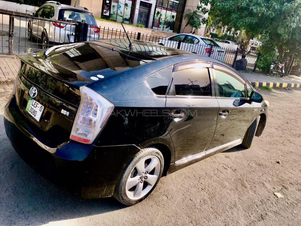 Toyota Prius 2010 for Sale in Lahore Toyota Prius 2010 for Sale in Lahore Image-9