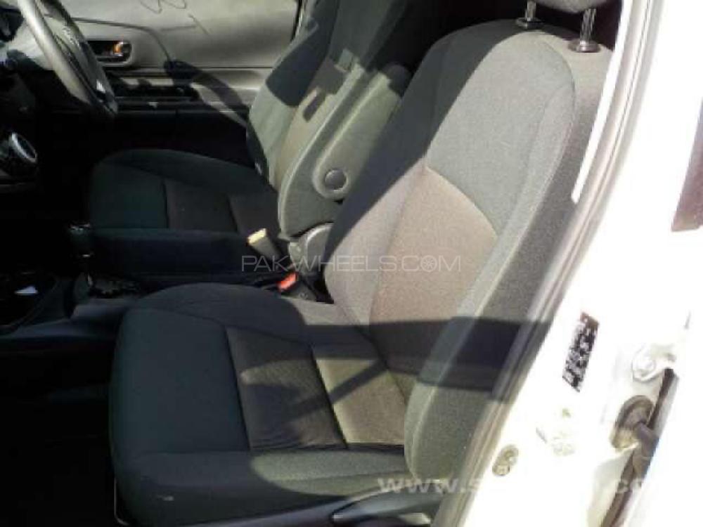 Toyota Aqua 2018 for Sale in Peshawar Toyota Aqua 2018 for Sale in Peshawar Image-11