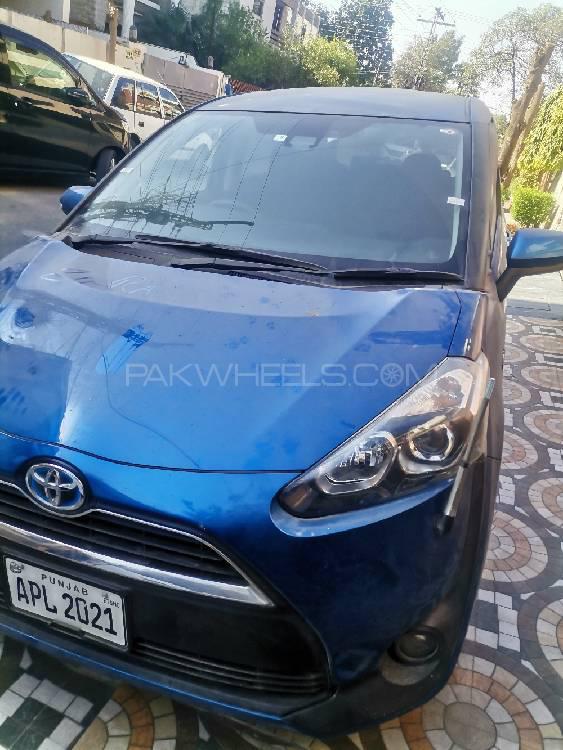 Toyota Sienta 2015 for Sale in Lahore Image-1
