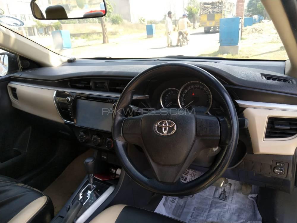 Toyota Corolla 2016 for Sale in Gujranwala Image-1