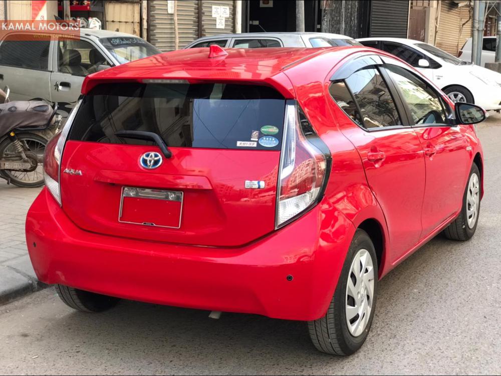 Toyota Aqua 2017 for Sale in Karachi Toyota Aqua 2017 for Sale in Karachi Image-5