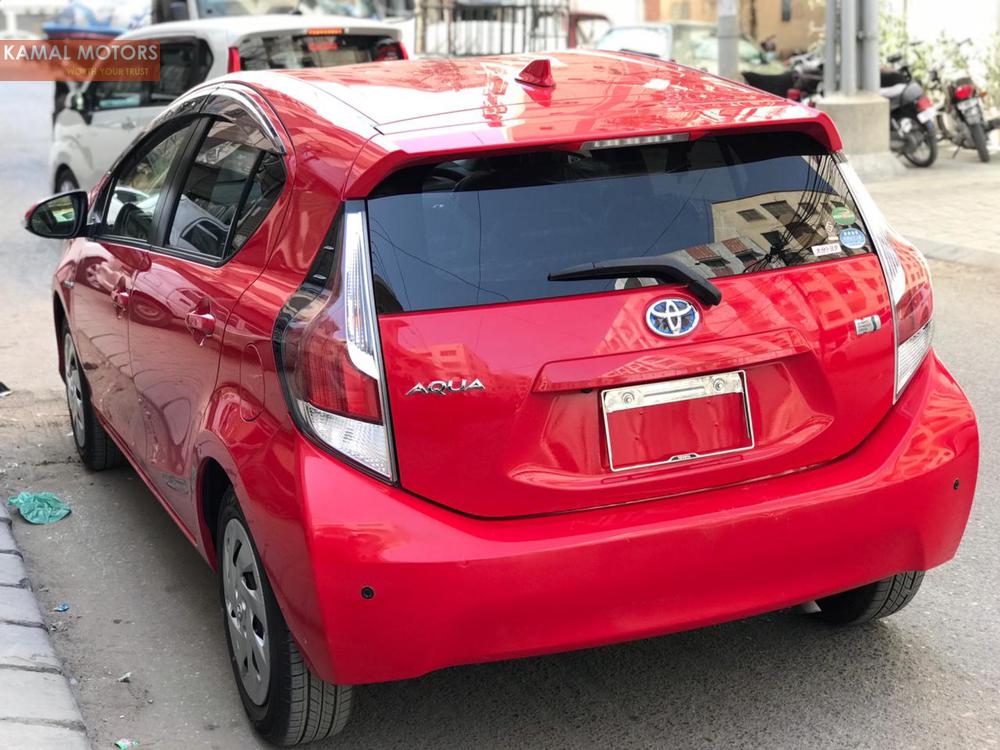 Toyota Aqua 2017 for Sale in Karachi Toyota Aqua 2017 for Sale in Karachi Image-6