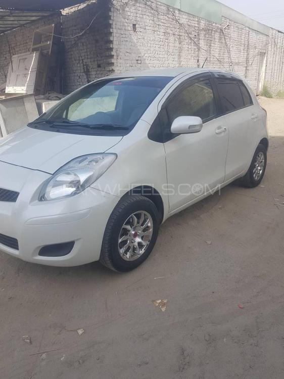 Toyota Vitz 2007 for Sale in Bannu Image-1