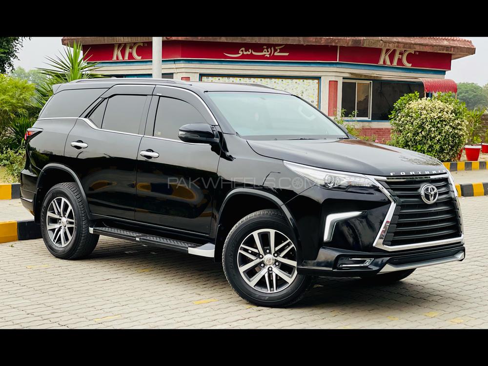 ٹویوٹا فورچیونر 2019 for Sale in سیالکوٹ ٹویوٹا فورچیونر 2019 for Sale in سیالکوٹ Image-10