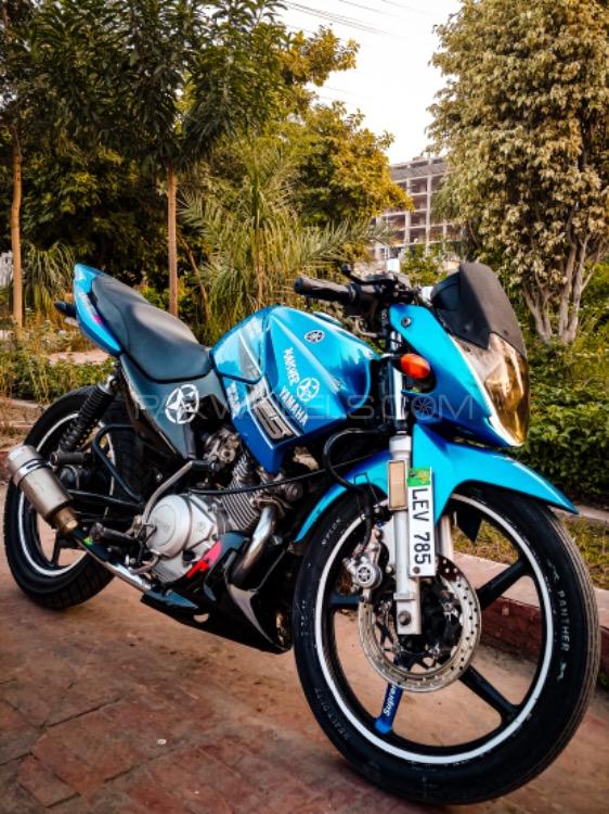 Yamaha YBR 125 - 2015  Image-1