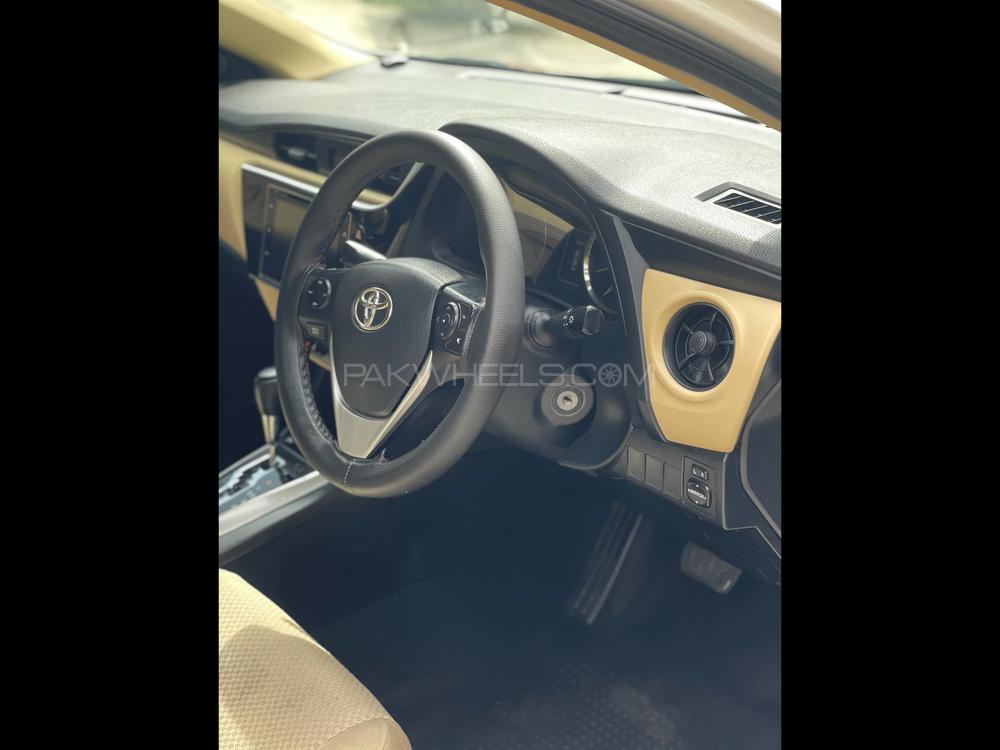 Toyota Corolla 2017 for Sale in Lahore Toyota Corolla 2017 for Sale in Lahore Image-9