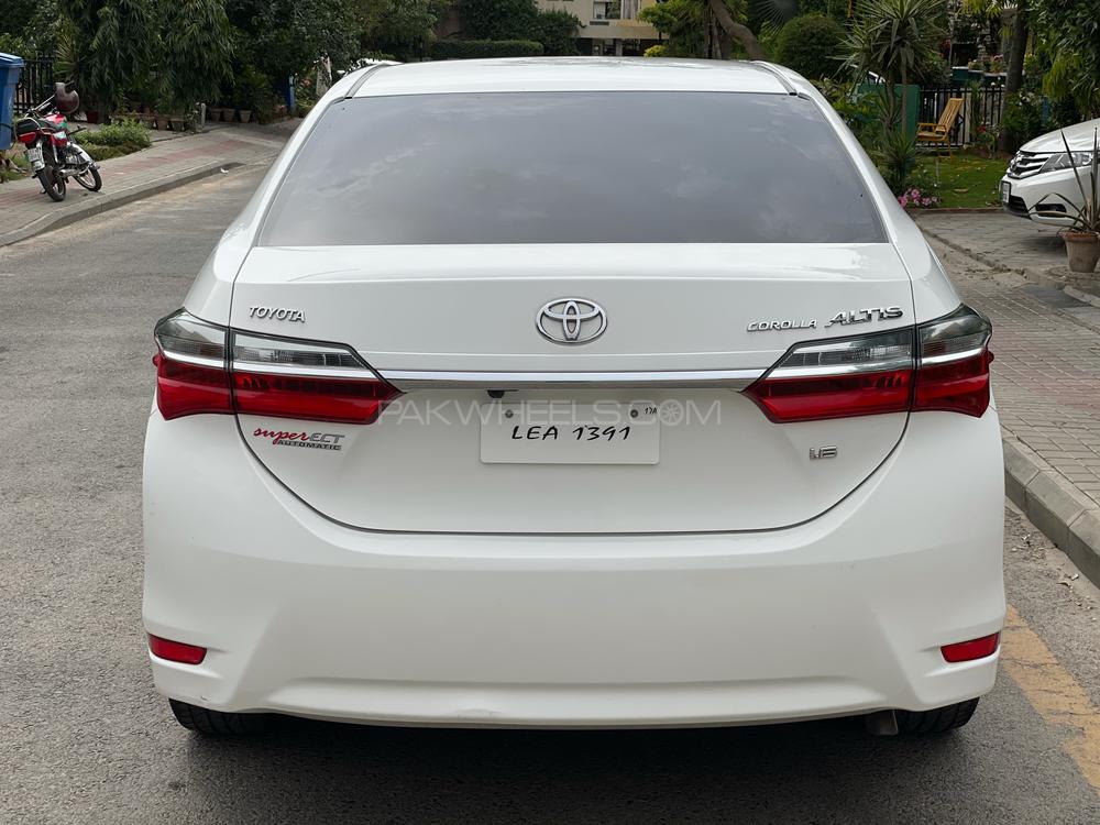 Toyota Corolla 2017 for Sale in Lahore Toyota Corolla 2017 for Sale in Lahore Image-10