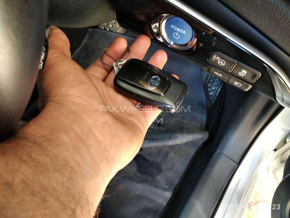 Toyota Prius 2017 for Sale in Islamabad Toyota Prius 2017 for Sale in Islamabad Image-14