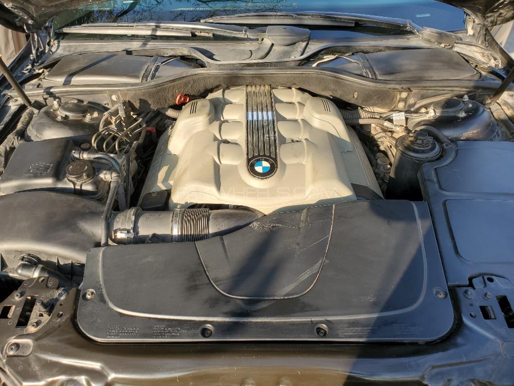 BMW 7 Series 2003 for Sale in Islamabad BMW 7 Series 2003 for Sale in Islamabad Image-3