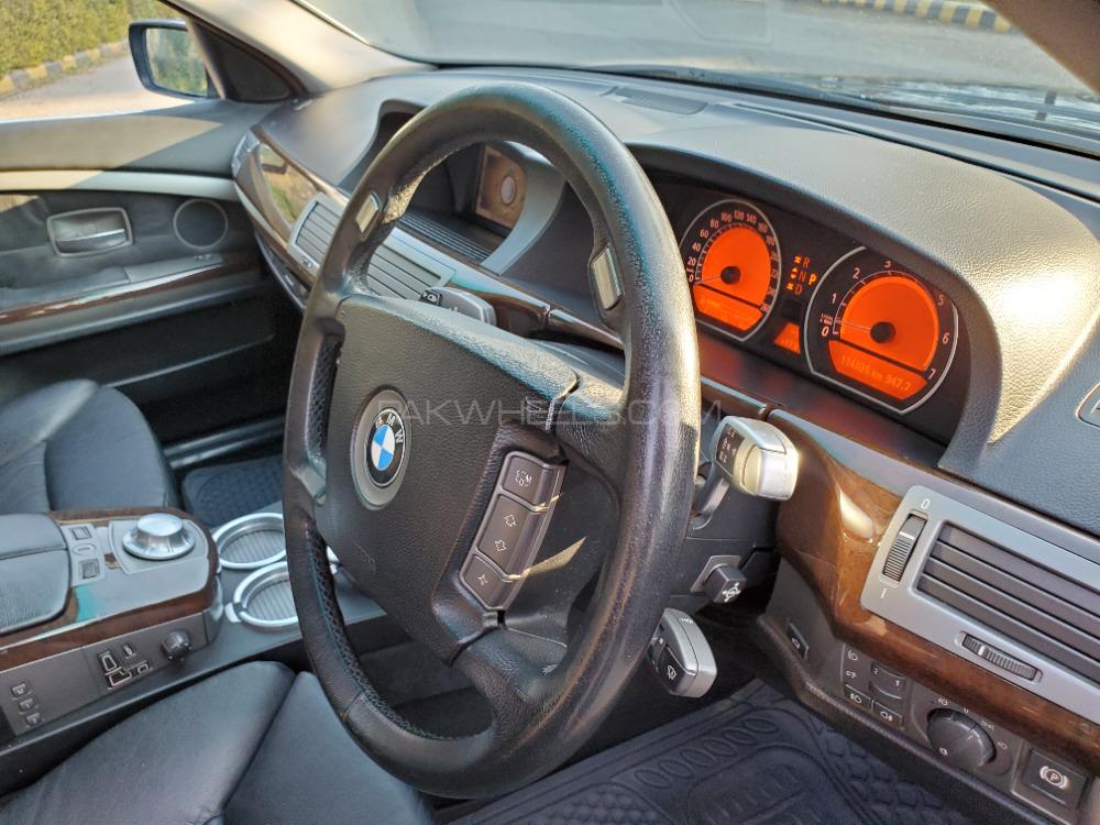 BMW 7 Series 2003 for Sale in Islamabad BMW 7 Series 2003 for Sale in Islamabad Image-9